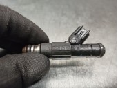 Recambio de inyector para chrysler voyager (gs) 2.4 family referencia OEM IAM 04669938 0280155784 BOSCH