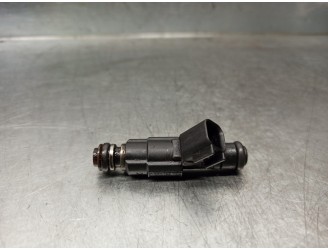 Replacement injector for Chrysler Voyager (GS) 2.4 Family OEM IAM reference 04669938 0280155784 BOSCH