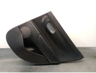 Recambio de guarnecido puerta trasera derecha para hyundai i20 iii (bc3, bi3) 1.0 t-gdi hybrid 48v referencia OEM IAM 83320Q0010