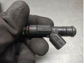 Recambio de inyector para chrysler voyager (gs) 2.4 family referencia OEM IAM 04669938 0280155784 BOSCH