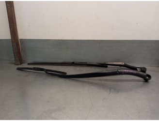 Recambio de brazo limpia delantero derecho para hyundai kona (os, ose, osi) 1.6 gdi hybrid referencia OEM IAM 98321J9000 98311J9