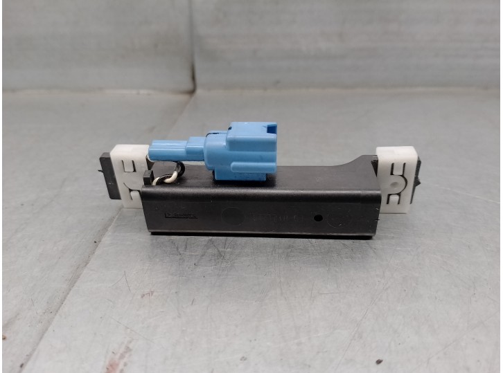 Recambio de sensor impacto para nissan juke (f15) 1.6 16v referencia OEM IAM H121218 