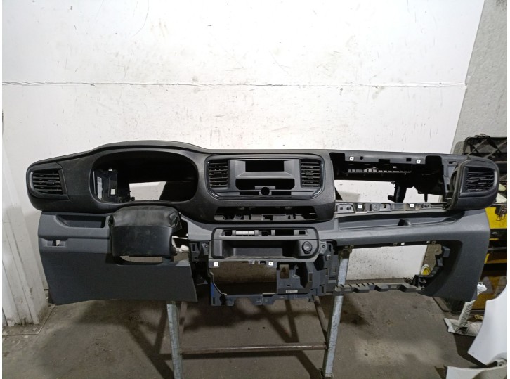 Recambio de salpicadero para citroën jumpy iii furgoneta (v_) 2.0 bluehdi 120 referencia OEM IAM 98081684ZD 98081684ZD 