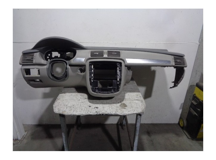 Recambio de salpicadero para mercedes-benz clase r (w251) 3.0 cdi cat referencia OEM IAM A25168006877H24 GRIS 