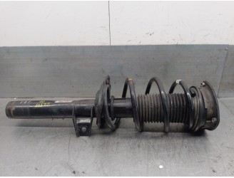 Replacement front right shock absorber for SEAT Ateca 1.5 16V TSI ACT OEM IAM reference 5Q3413031H 5Q3413031H 