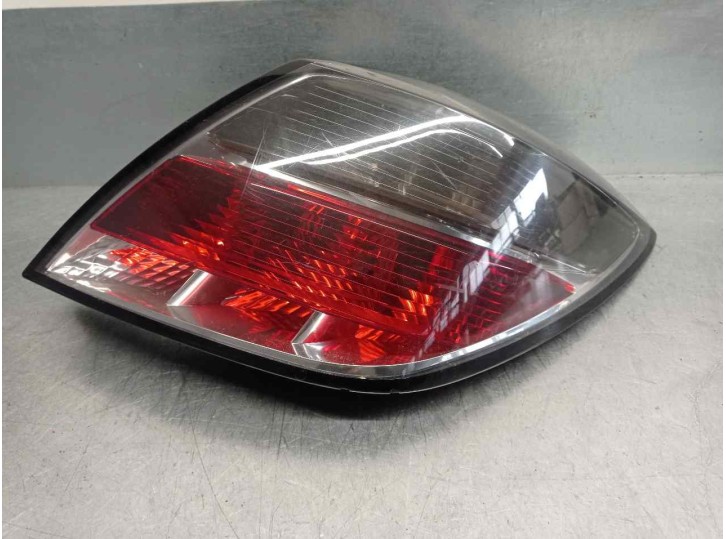 Recambio de piloto trasero derecho para opel astra gtc 1.7 16v cdti referencia OEM IAM 1222118 3 PUERTAS