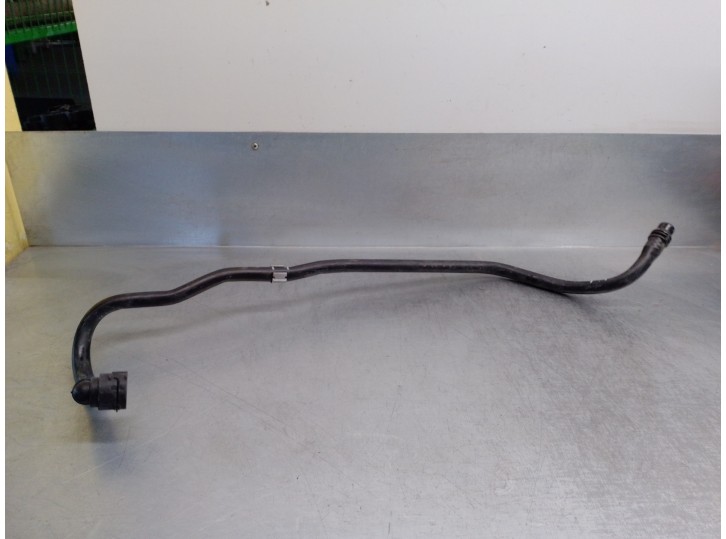Recambio de tubo para mercedes-benz clase v (w447) referencia OEM IAM A4475016900 