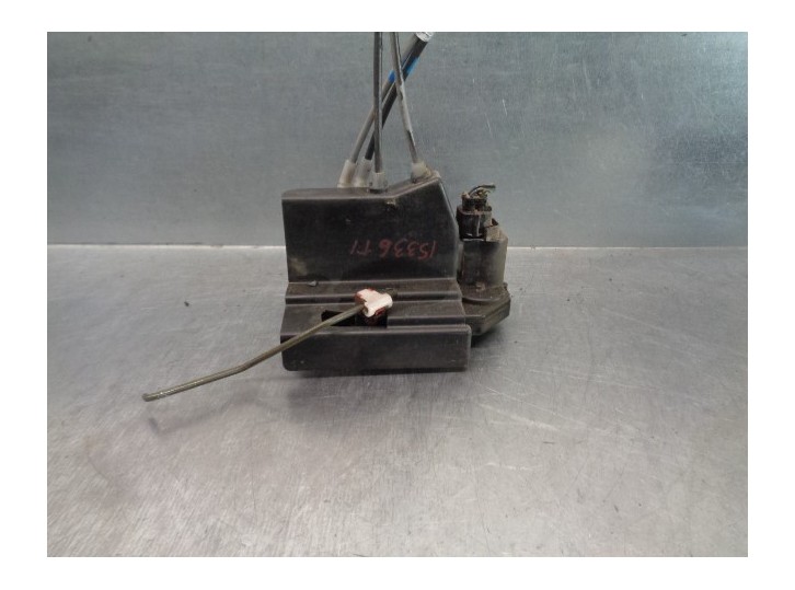 Recambio de faro antiniebla trasero derecho para ssangyong rodius xdi referencia OEM IAM 7345021001LAK 5 PINES 5 PUERTAS