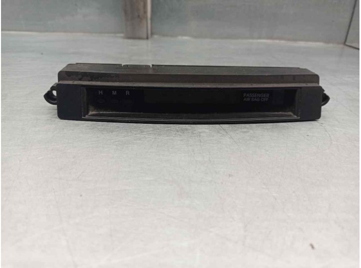 Replacement clock for Hyundai ix55 Style OEM IAM reference 945103J600 