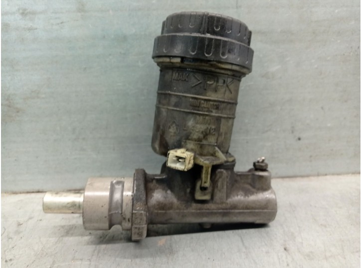 Recambio de bomba freno para volvo v40 station wagon (645) 1.9 di referencia OEM IAM L481412  