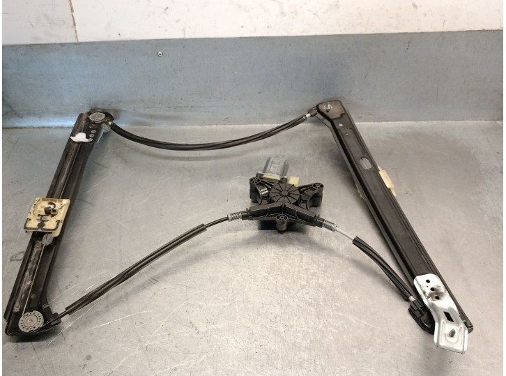 Recambio de elevalunas delantero izquierdo para seat ateca 1.5 16v tsi act referencia OEM IAM 5Q0959801C 5Q0959801C BOSCH