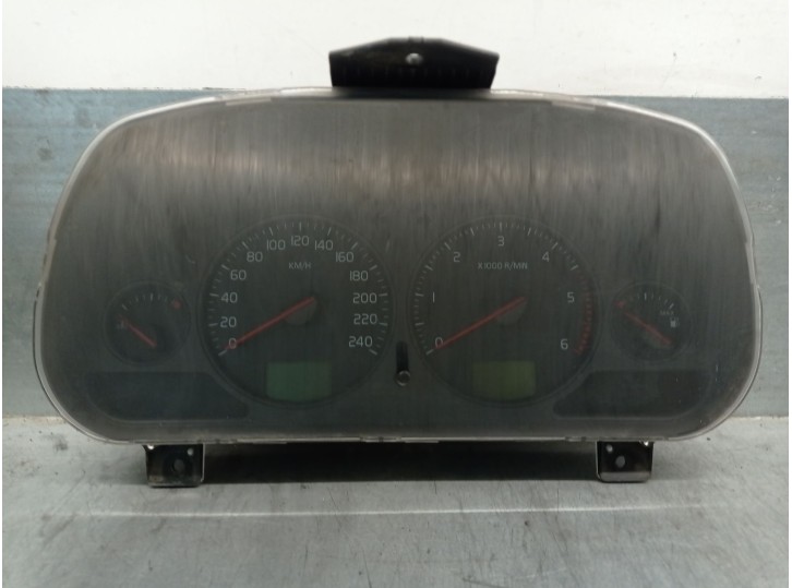 Recambio de cuadro instrumentos para volvo v40 station wagon (645) 1.9 di referencia OEM IAM 30623048F 30623048G 02W24D4