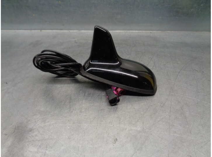 Recambio de antena para mercedes-benz clase c (w204) berlina c 320 cdi (204.022) referencia OEM IAM A2048205175 