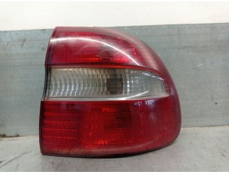 Recambio de piloto trasero derecho para volvo v40 station wagon (645) 1.9 di referencia OEM IAM 30621888 30621888 