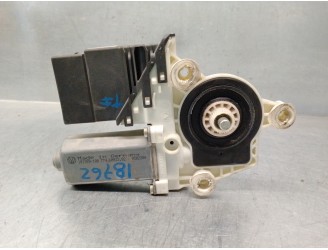 Recambio de motor elevalunas trasero izquierdo para volkswagen golf iv berlina (1j1) 1.9 tdi referencia OEM IAM 1J4959811C 18 PI