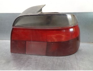 Recambio de piloto trasero derecho para bmw serie 5 berlina (e39) 3.0 24v turbodiesel cat referencia OEM IAM 8358032 