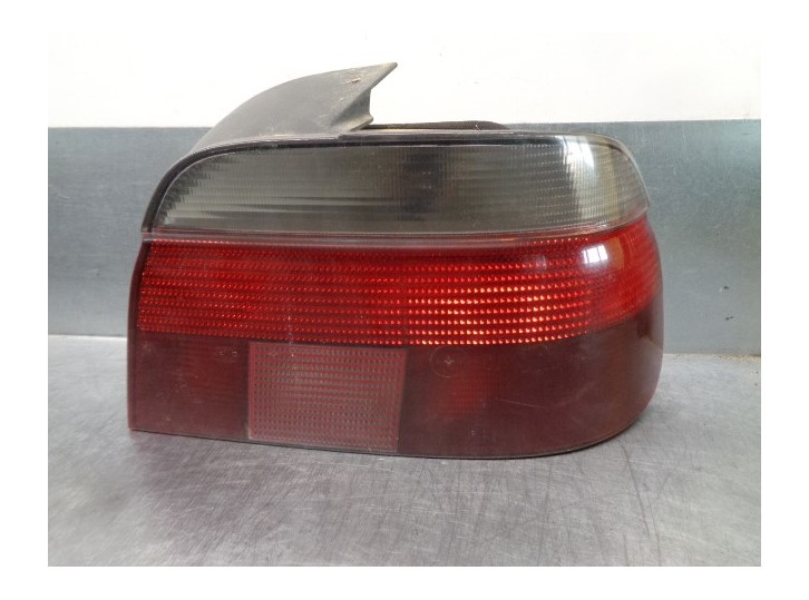 Recambio de piloto trasero derecho para bmw serie 5 berlina (e39) 3.0 24v turbodiesel cat referencia OEM IAM 8358032 