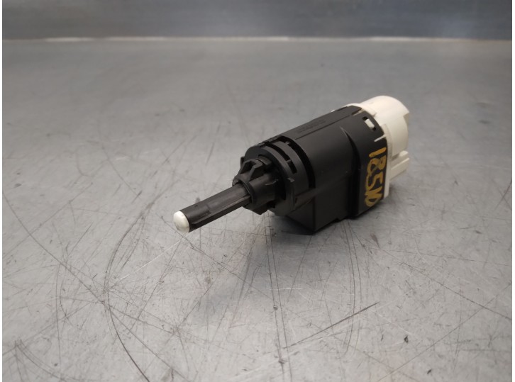 Recambio de interruptor para renault clio iv 1.5 dci diesel fap energy referencia OEM IAM 253206170R 