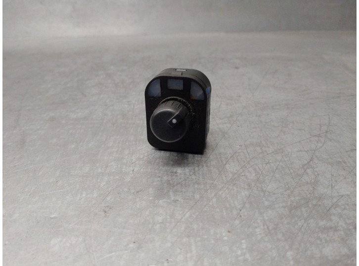 Recambio de mando retrovisor para audi a4 avant (8e) 2.7 v6 24v tdi referencia OEM IAM 8E0959565  