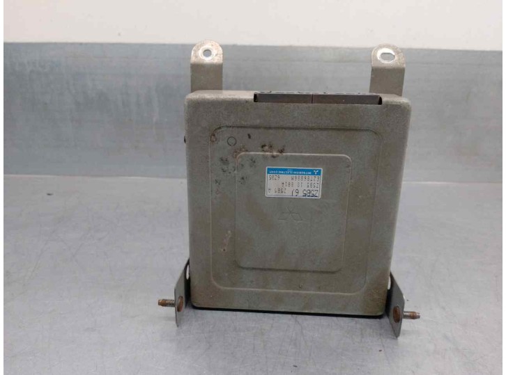 Recambio de centralita motor uce para mazda 323 berlina c/f/s (ba) 1.5 c referencia OEM IAM E2T86886M 