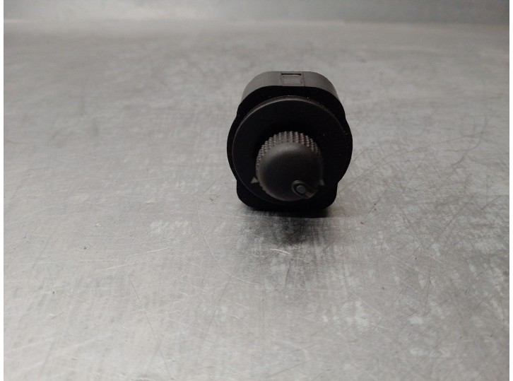 Recambio de mando retrovisor para citroën nemo 1.3 hdi fap referencia OEM IAM B569  