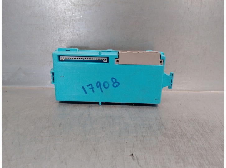 Recambio de caja reles / fusibles para mitsubishi lancer berlina/familiar (cs0aw) 1.6 cat referencia OEM IAM MR587875  