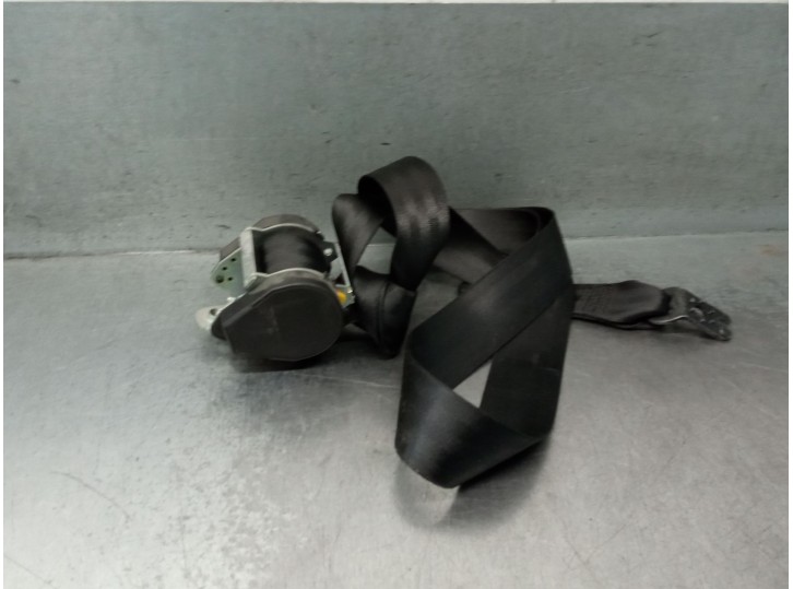 Replacement rear left seatbelt for Audi A3 Sportback (8VA, 8VF) 2.0 TDI OEM IAM reference 8V3857805 