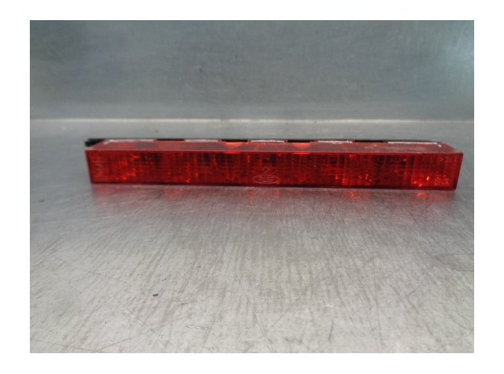 Replacement central brake light for Ford Focus Sportbreak (CAP) 2.0 TDCi CAT OEM IAM reference 1S7113A613AE 1151768 