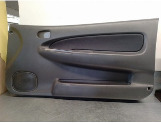 Recambio de guarnecido puerta delantera derecha para mazda 323 berlina c/f/s (ba) 1.5 c referencia OEM IAM B22D68420 B22D68420C0