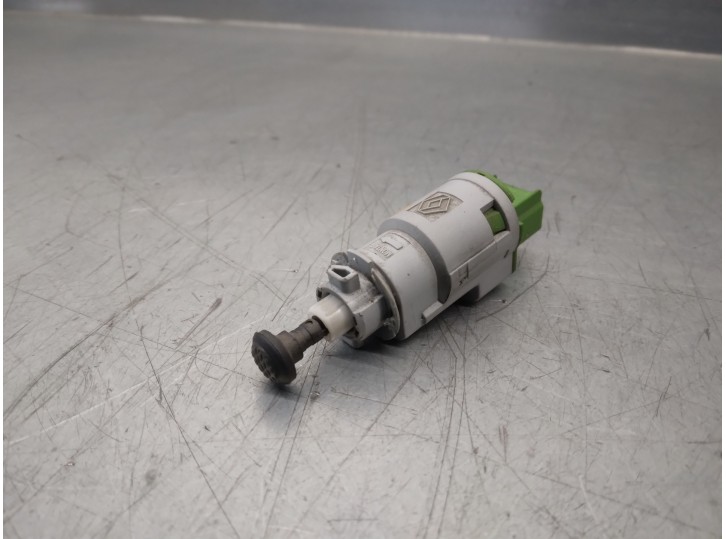 Recambio de interruptor para renault clio iv 1.5 dci diesel fap energy referencia OEM IAM 8200276360D 