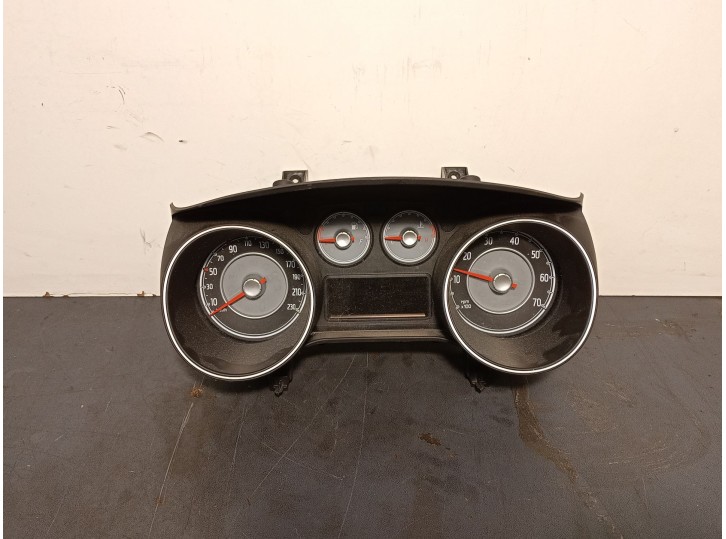 Recambio de cuadro instrumentos para fiat punto (199_) 1.2 (199axz1a, 199bxz1a) referencia OEM IAM 52039000  