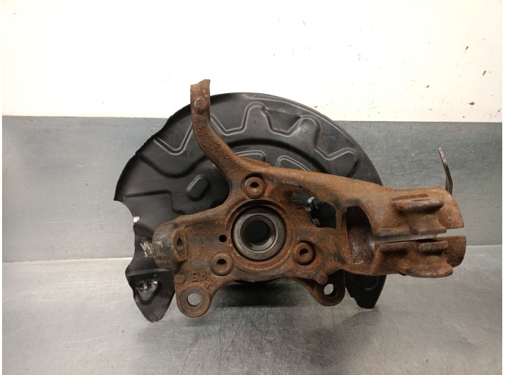 Replacement front left steering knuckle for Audi A3 Sportback (8VA, 8VF) 2.0 TDI OEM IAM reference 5Q0407255Q 5Q0407255Q 