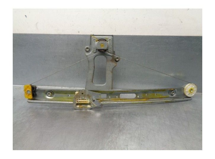 Recambio de elevalunas trasero izquierdo para bmw serie 3 berlina (e46) 2.0 16v diesel cat referencia OEM IAM 7011205 MANUAL 4 P