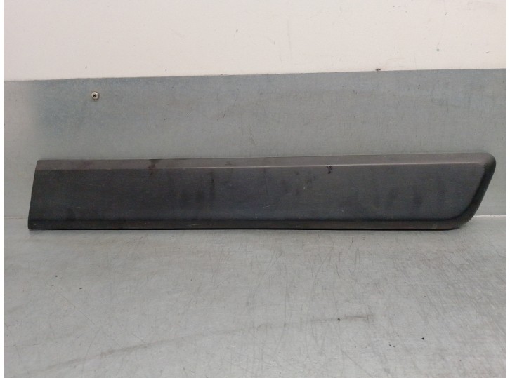 Recambio de moldura para citroën nemo 1.3 hdi fap referencia OEM IAM 1308820070  