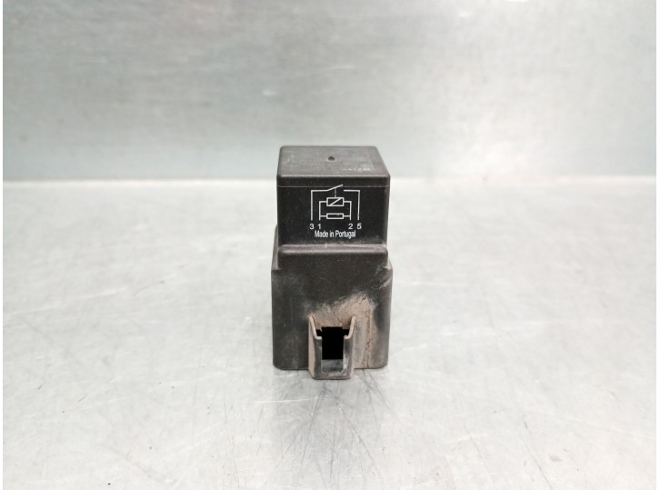 Recambio de rele para bmw x1 (f48) sdrive 18 d referencia OEM IAM 9207913 61369207913 