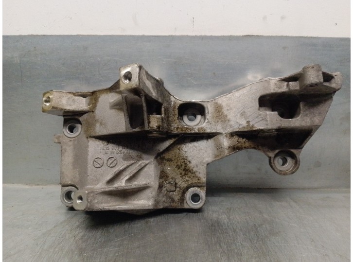 Replacement alternator bracket for Seat Ibiza (6L1) 1.4 16V OEM IAM reference 045903143E 045903143E 