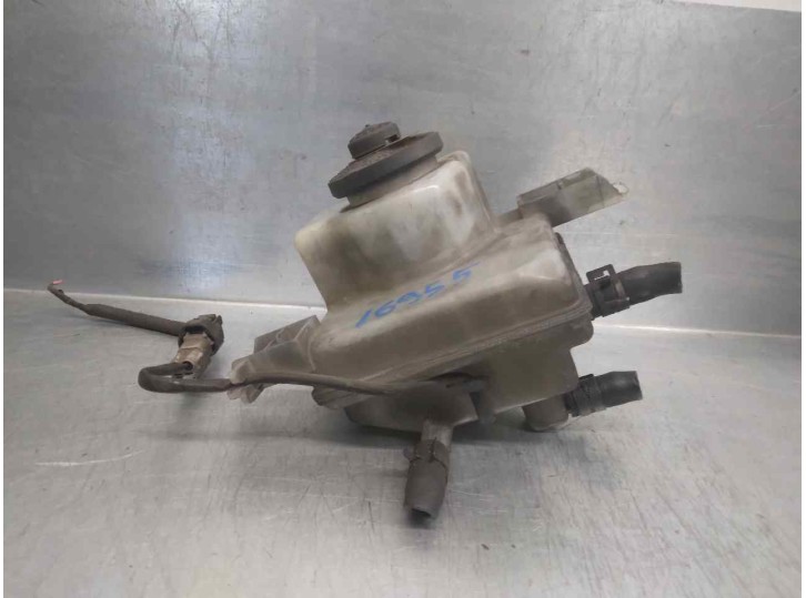 Recambio de deposito servo para toyota prius (nhw30) 1.8 16v cat referencia OEM IAM 4722047080 