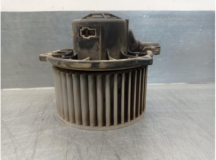 Recambio de motor calefaccion para hyundai getz (tb) 1.5 crdi cat referencia OEM IAM 971121C000  KAMCO