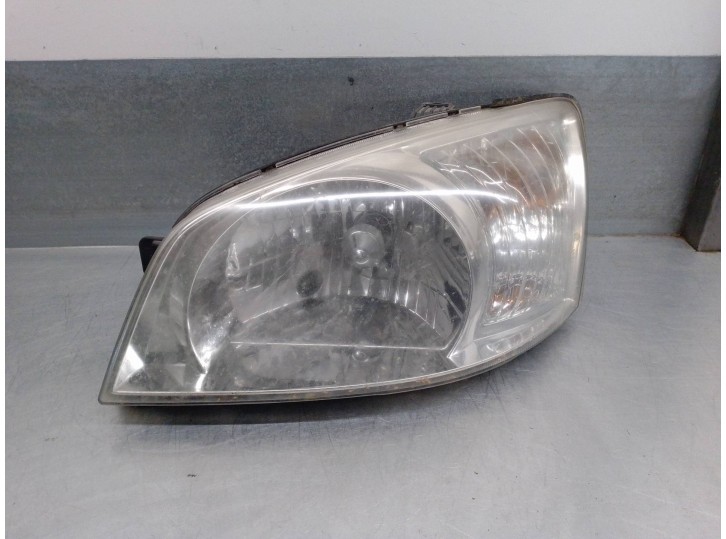 Replacement left headlight for Hyundai Getz (TB) 1.5 CRDi CAT OEM IAM reference 921101C010 5 DOORS