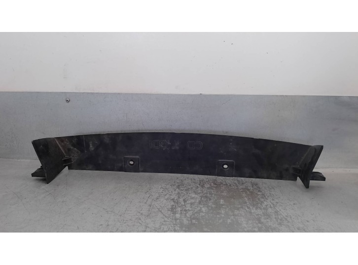 Recambio de calandra delantera de radiador para kia xceed 1.0 tgdi cat referencia OEM IAM 2827708010 