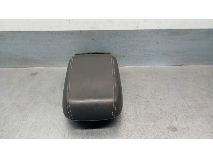 Recambio de apoyabrazos central para ford kuga ii (dm2) 2.0 tdci referencia OEM IAM GV41S045C74AJW 2069875 