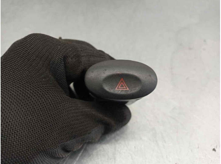 Recambio de warning para daewoo matiz cd referencia OEM IAM 864W0140 