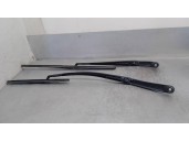 Recambio de brazo limpia delantero derecho para kia xceed 1.0 tgdi cat referencia OEM IAM 98311J7000 