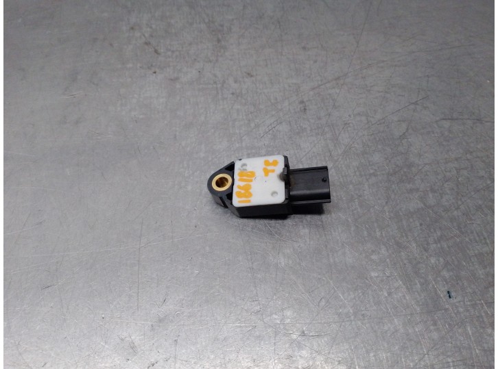 Recambio de sensor impacto para lexus is 200 (ds2/is2) d-cat referencia OEM IAM 898310W040 TRW