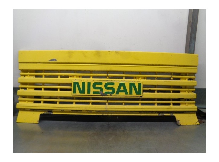 Recambio de rejilla delantera para nissan nissan l - 35.4r | 0.90... l35/2 referencia OEM IAM 15200144  