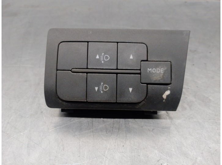 Recambio de botones salpicadero para fiat ducato caja cerrada 33 (06.2006 =>) 2.3 jtd cat referencia OEM IAM 735421353 