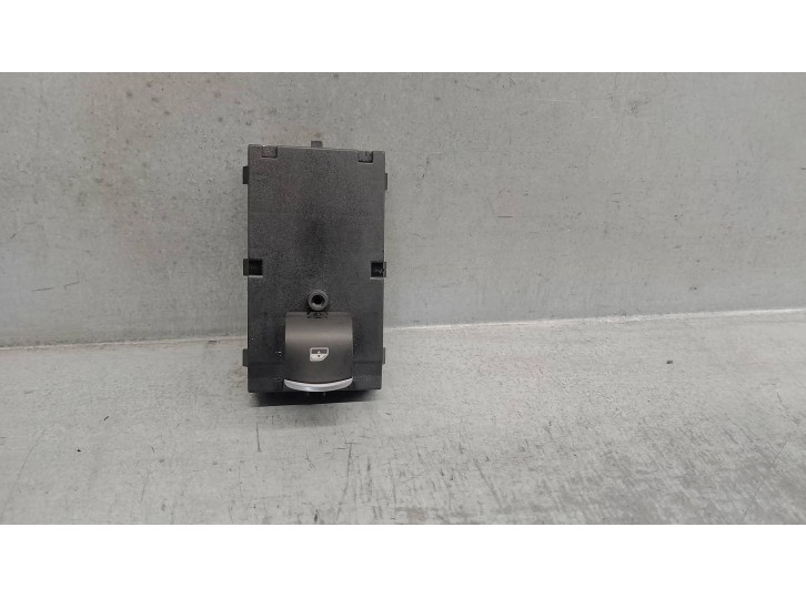 Recambio de mando elevalunas delantero derecho para alfa romeo giulia (952) 2.2 jtdm cat referencia OEM IAM 1561092280 