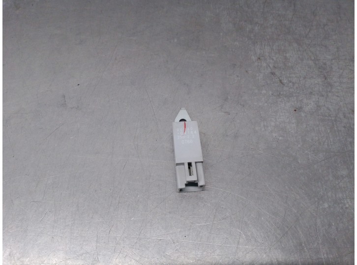 Recambio de rele para lexus is 200 (ds2/is2) d-cat referencia OEM IAM 9098004184  