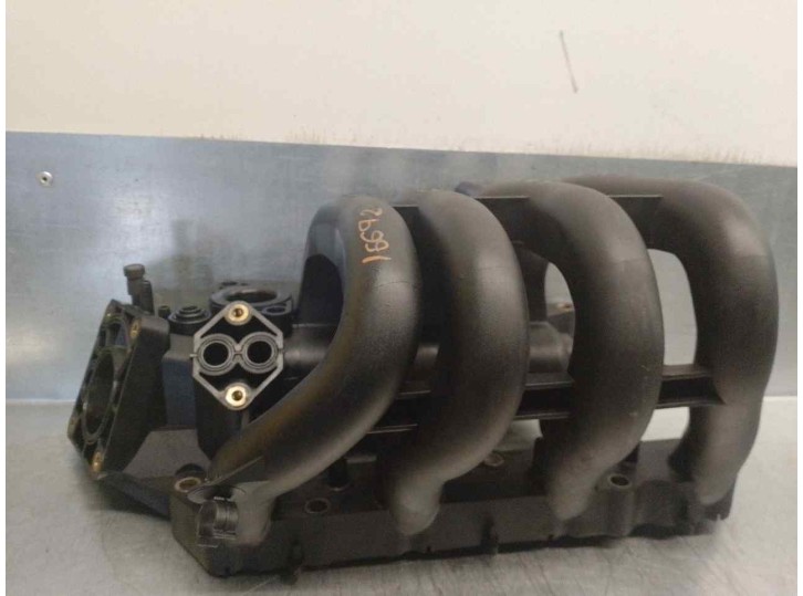 Recambio de colector admision para ford fiesta berlina 1.25 16v cat referencia OEM IAM 96MF9424BA  