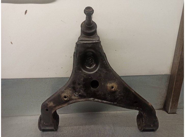 Recambio de brazo suspension inferior delantero derecho para volkswagen crafter 2.0 tdi referencia OEM IAM 2E0407152M 